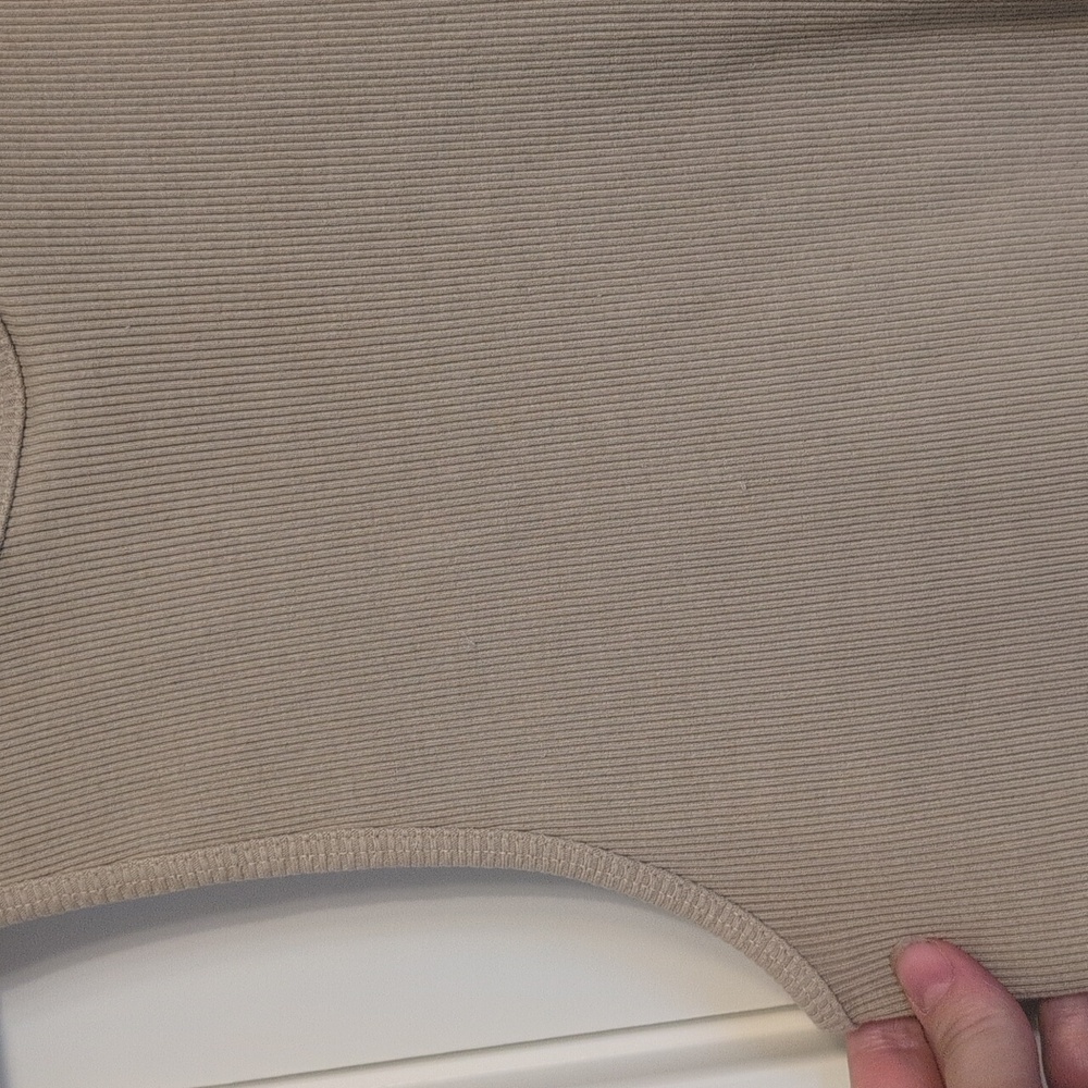 DONNI. The Rib Tank - Picture 3 of 6